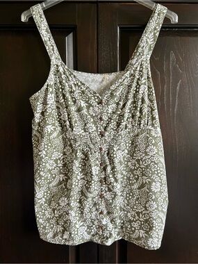 Easton Women's Olive Green Floral Button-Front Tank Top • L